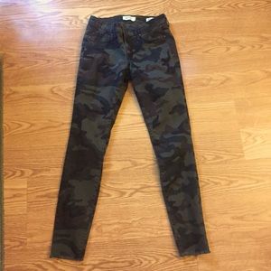 Women’s Jeans/camouflage pants